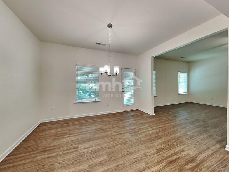 Building Photo - 721 Woodall Rd