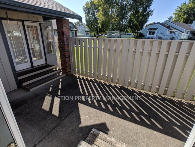 Building Photo - 3 bed 2 bath in Sherwood Village