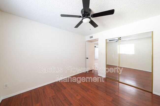 Building Photo - 2147 W Edgewood Ave