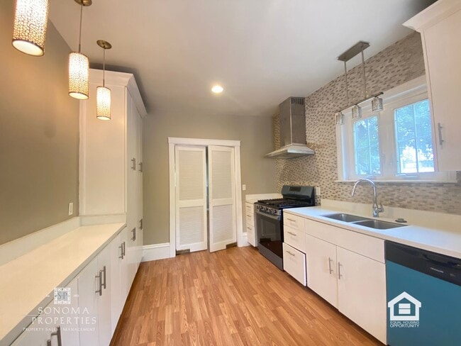 Building Photo - Charming 3bd/2ba Home on Sonoma Highway