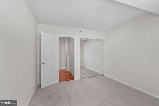 Building Photo - 3713 S George Mason Dr