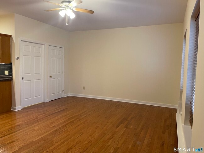 Building Photo - 80 Grassy Plain St