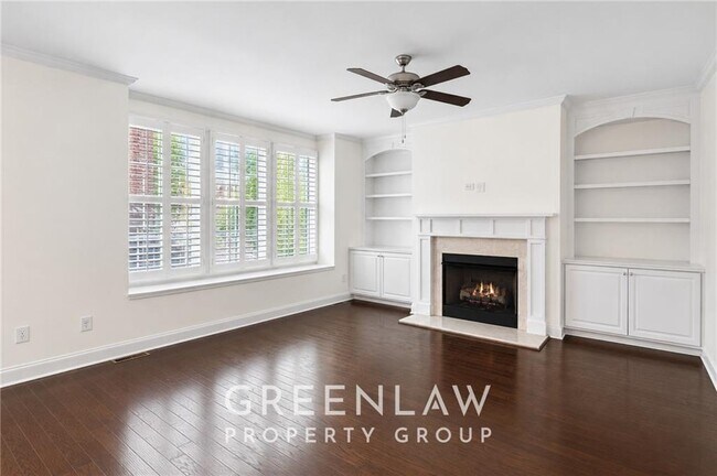 Building Photo - 7403 Lowery Oak Dr