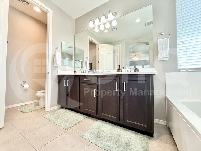 Building Photo - 3959 E Perkinsville St