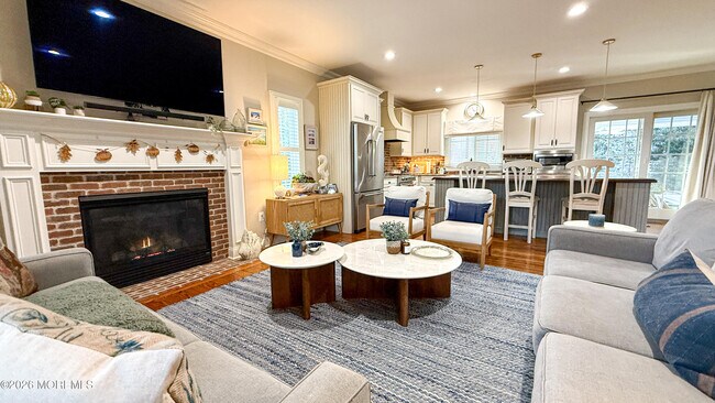 Building Photo - 315 Pitney Ave