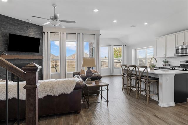 Building Photo - 1361 Francesca Dr