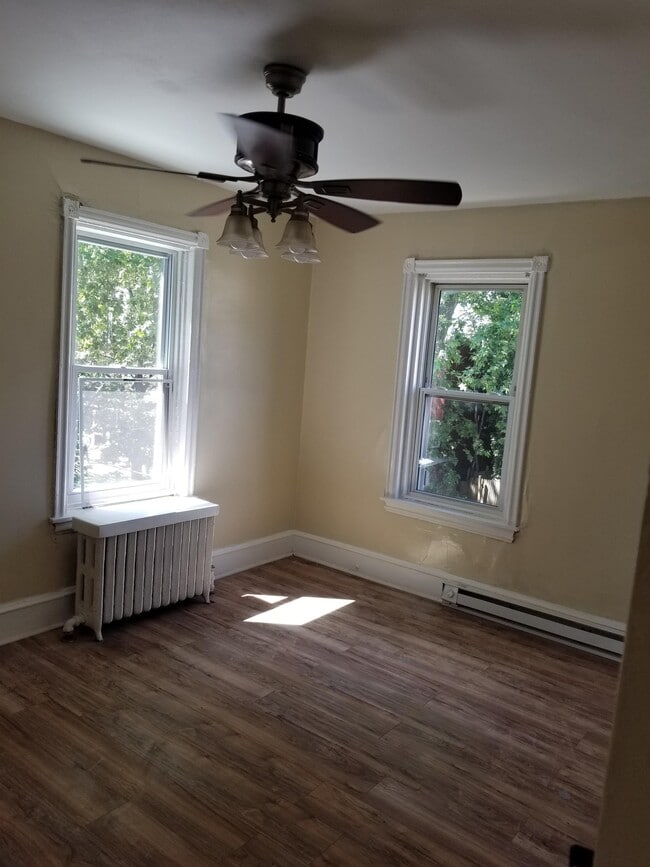 Building Photo - 2200 Washington St