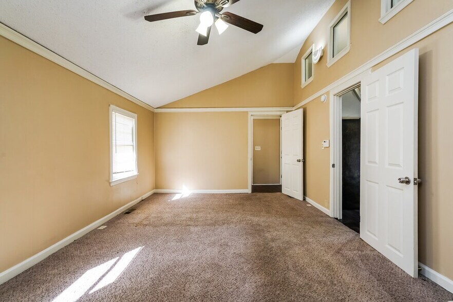 Building Photo - 1075 Nebo Rd