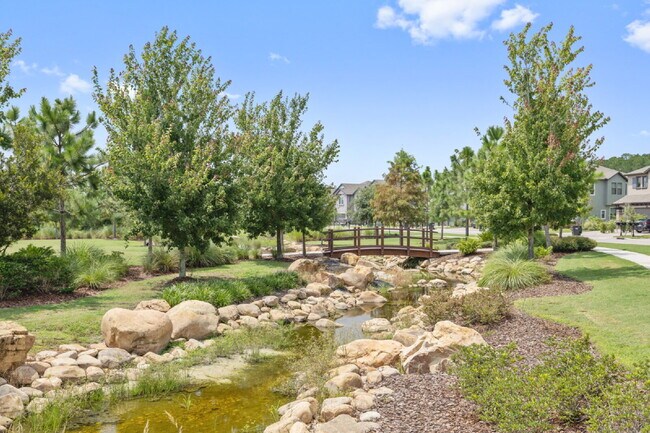 Building Photo - "Charming Estancia Luxury 3-Bed home in We...