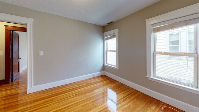 Building Photo - 72-74 Harlow St