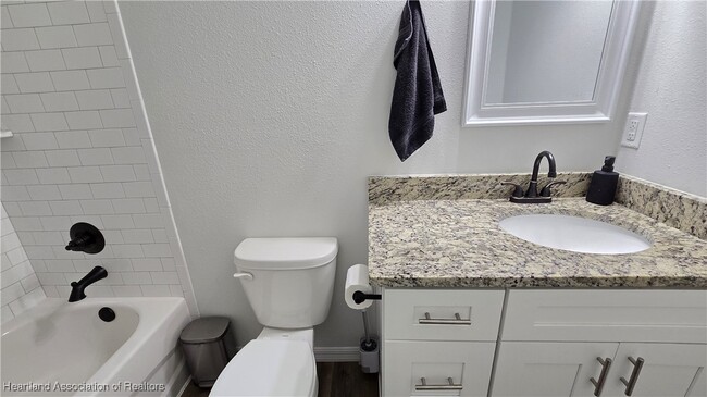 Building Photo - 2909 Mullet Ave