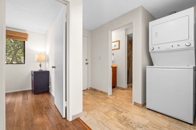 Building Photo - Furnished Condo at Kihei Shores, 2 Bed / 2...