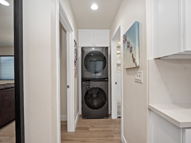 Building Photo - 608 Nottingham Dr