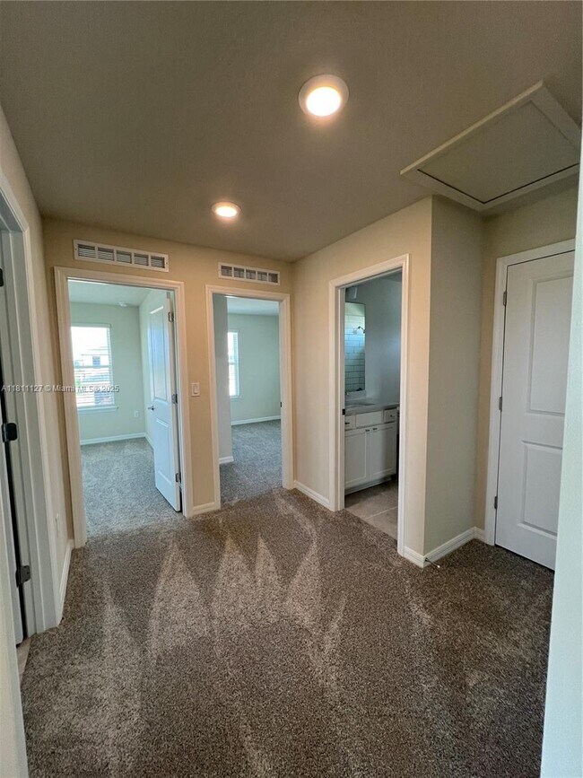 Building Photo - 16414 Grey Pne Dr