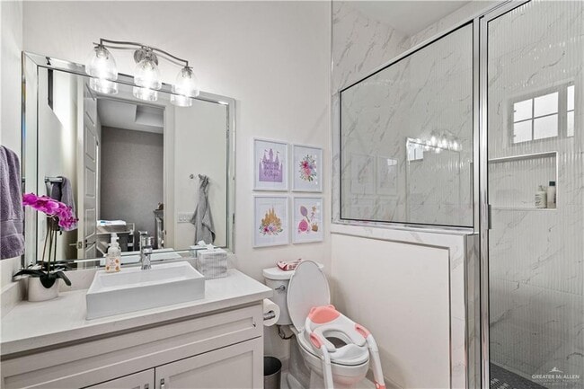 Building Photo - 24 Cornell Ave