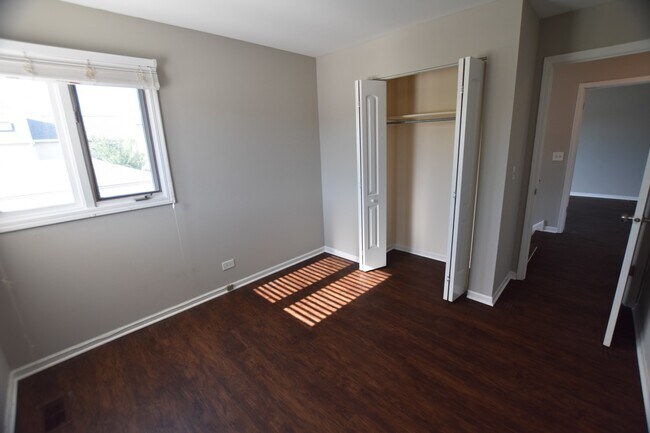 Building Photo - 1628 Prestwick Dr
