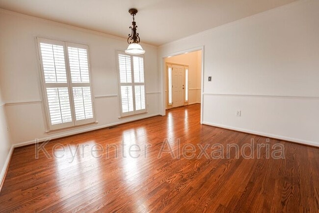 Building Photo - 20 Boulder Dr