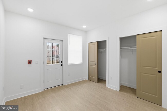 Building Photo - 863 N 43rd St
