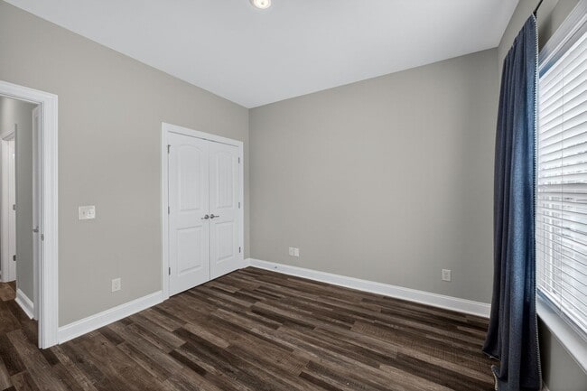 Building Photo - 3 Bedroom 2 Bathroom home in Pembroke GA - close to Ft. Stewart