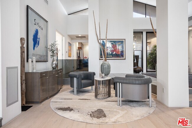 Building Photo - 6 Rocky Ln