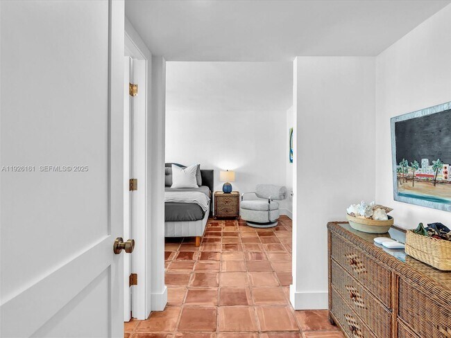 Building Photo - 1881 Washington Ave