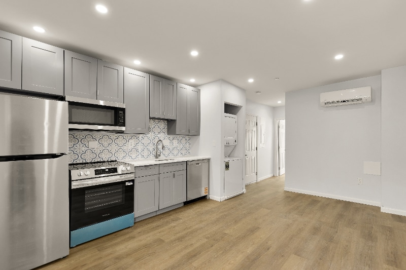 Building Photo - 1428 A St SE