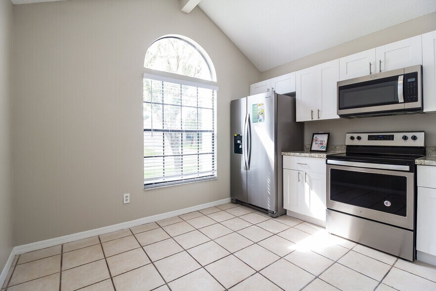 Building Photo - 1067 Manigan Ave