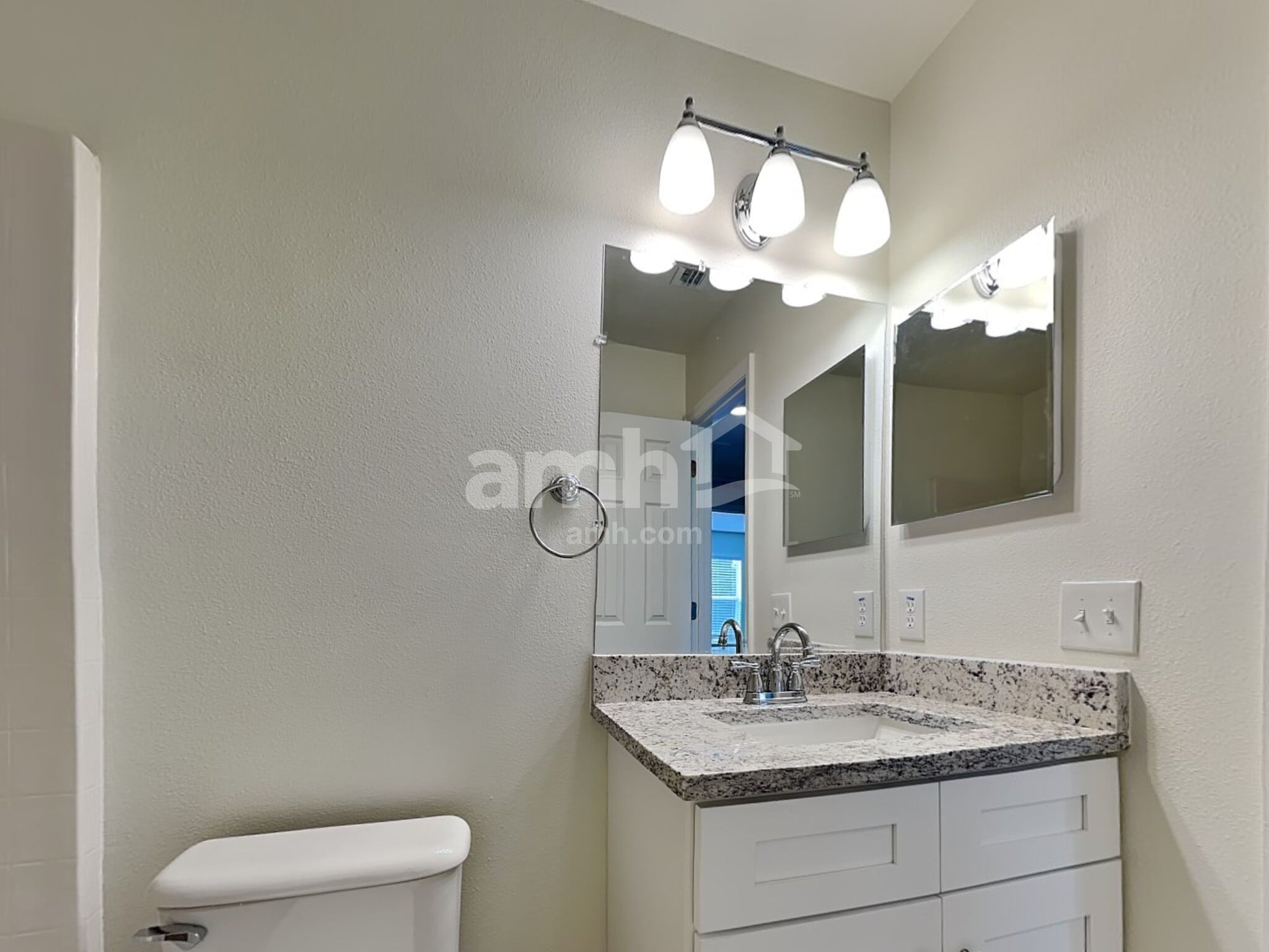 Building Photo - 1019 Brenton Leaf Dr