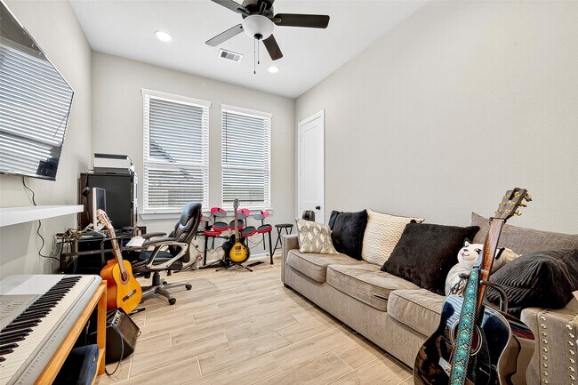 Building Photo - 6034 Painted Plains Ln