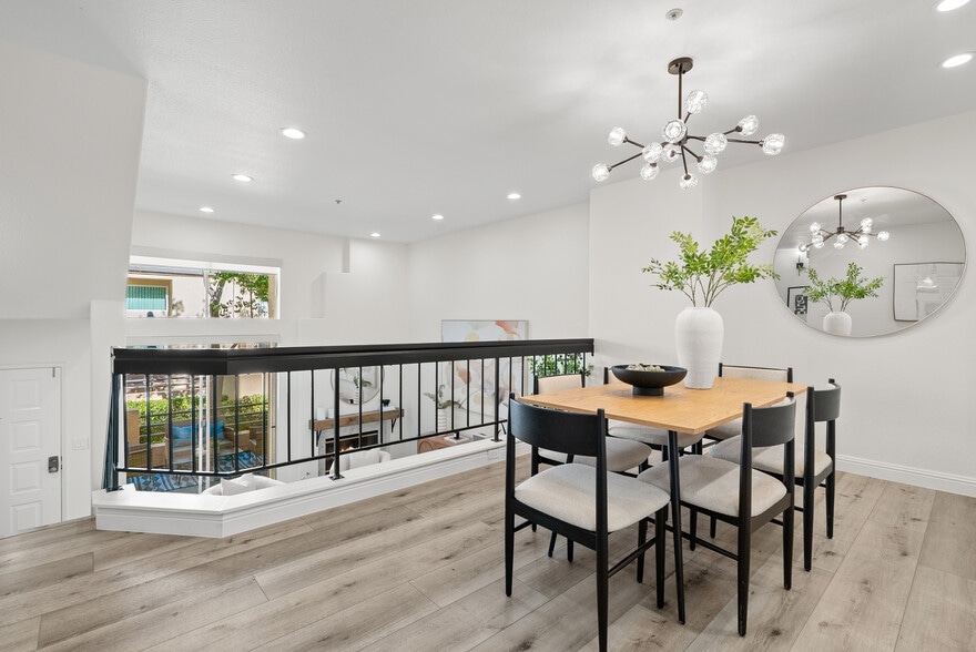 Building Photo - 430 Galleria Dr