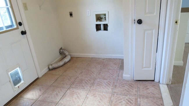 Building Photo - Pool Home in Killearn Acres