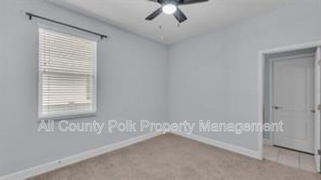 Building Photo - 1095 Woodland Oaks Dr