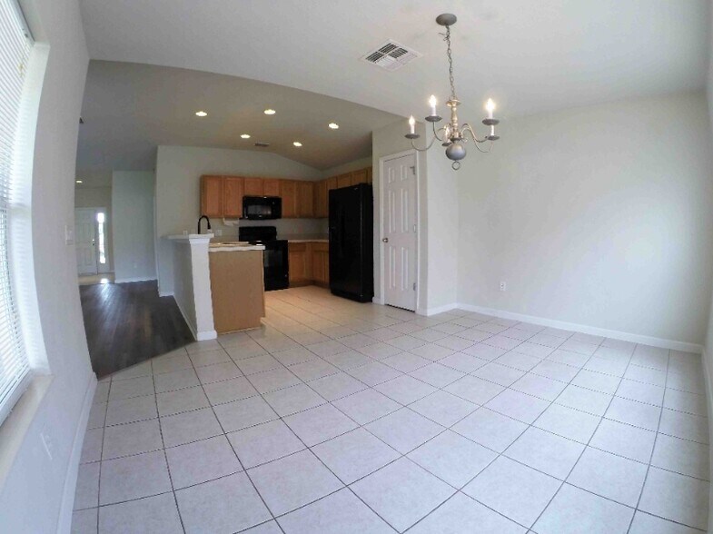 Building Photo - 5525 SW 40th St