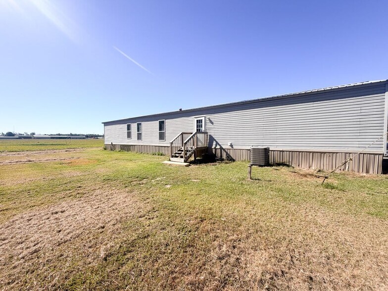 Building Photo - 2990 U.S. 171