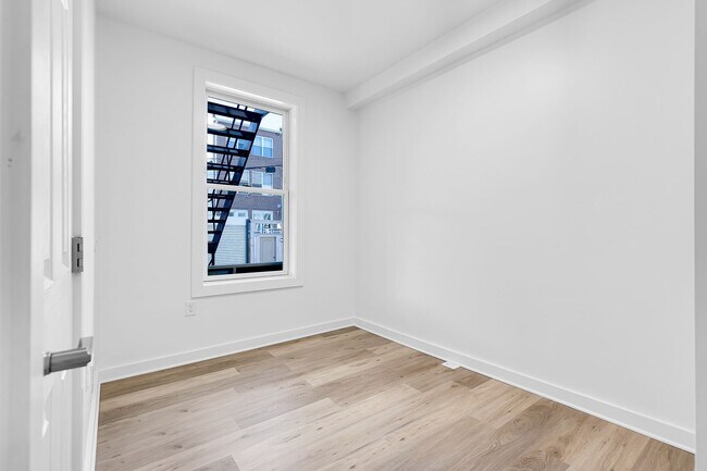 Building Photo - 1712 3rd St NW