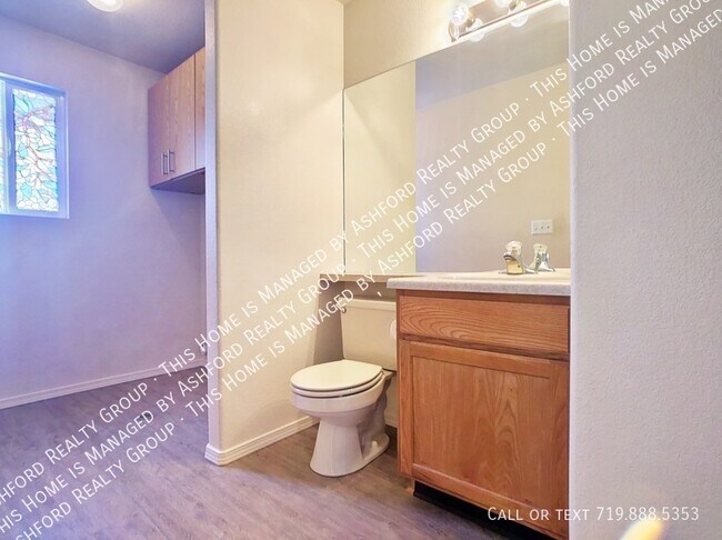 Building Photo - 3314 Castellon Dr