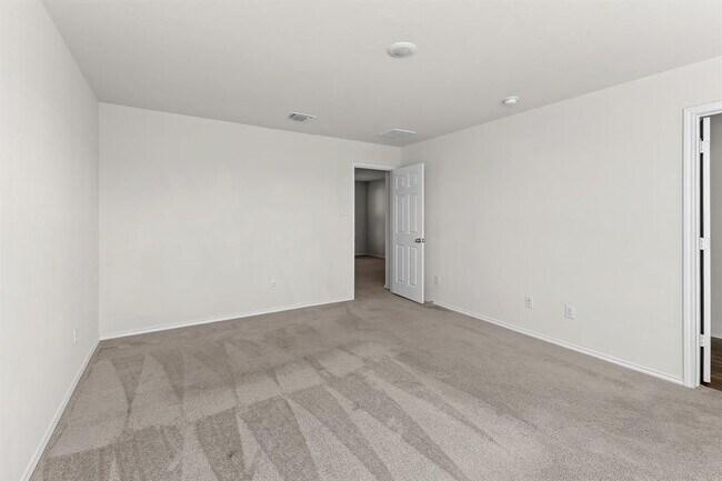 Building Photo - 457 Bedford Falls Ln