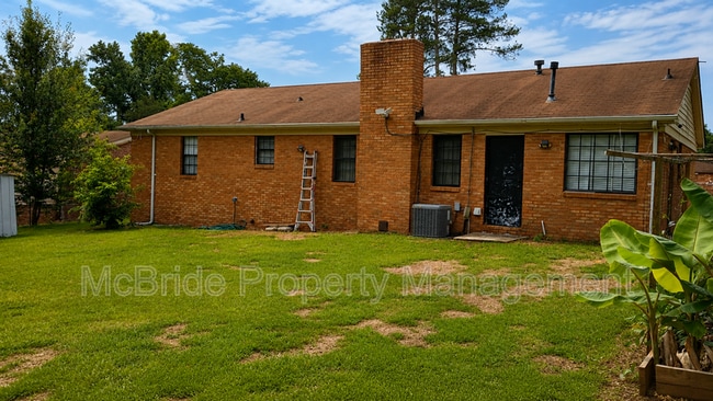 Building Photo - 4409 Roxbury Dr