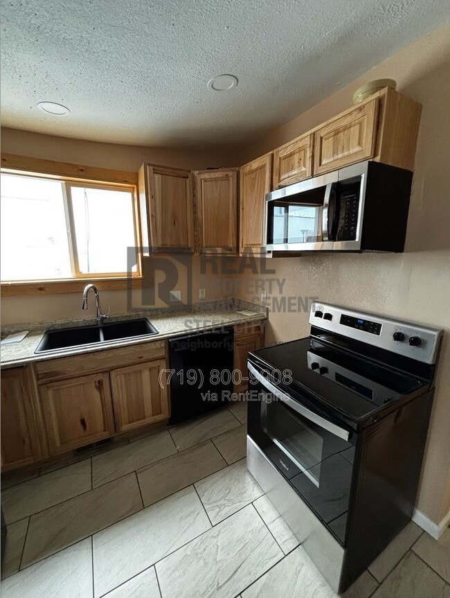 Building Photo - 218 Polk St