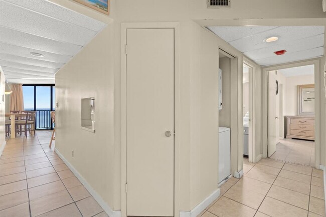 Building Photo - 17155 FL-30