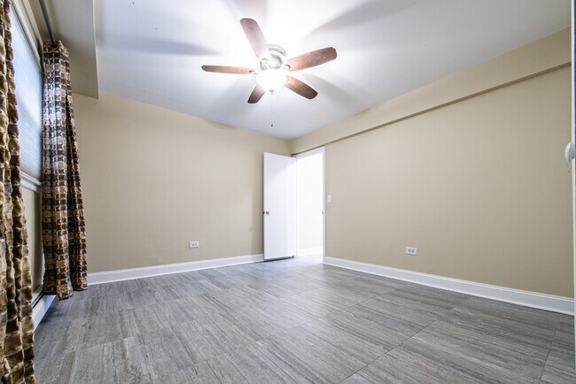 Building Photo - 3804 N Harlem Ave