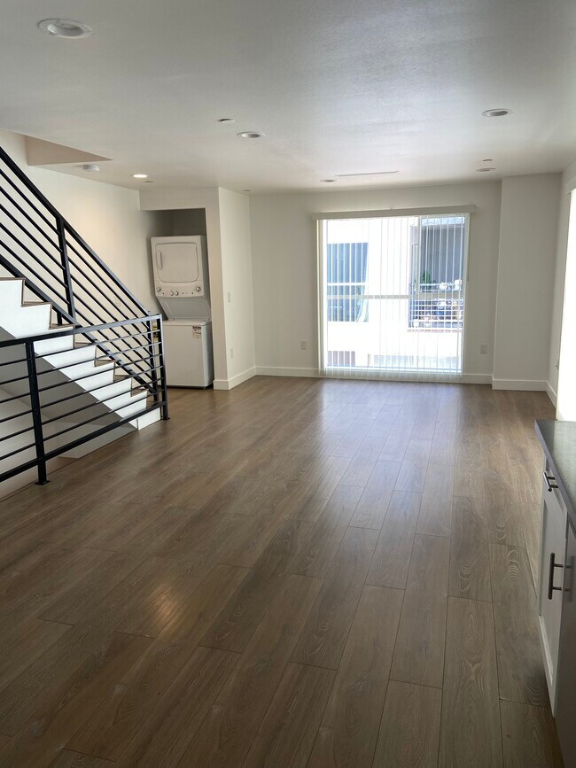 Building Photo - 11514 Emelita St