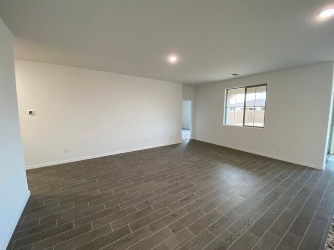 Building Photo - Charming Madera Rental: 3-Bed, 2-Bath Gem in Queen Creek's Heart, Complete with Upgraded Kitchen ...