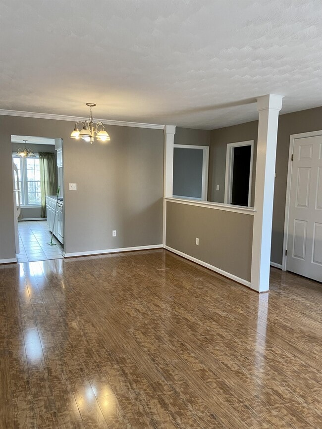 Building Photo - 247 Windbrooke Ln