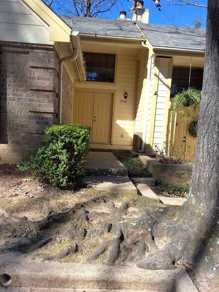 Front door of unit - 5748 Mill Creek Dr