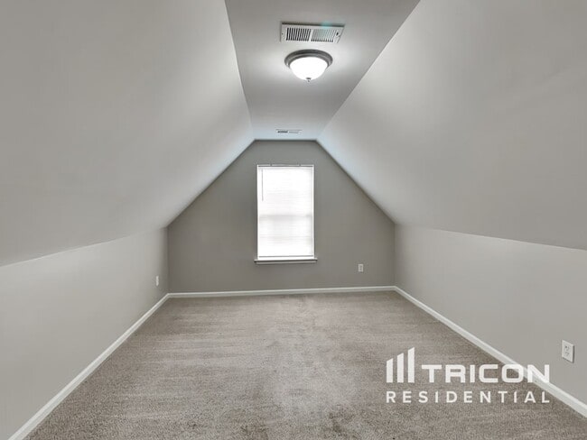 Building Photo - 106 Newport Dr