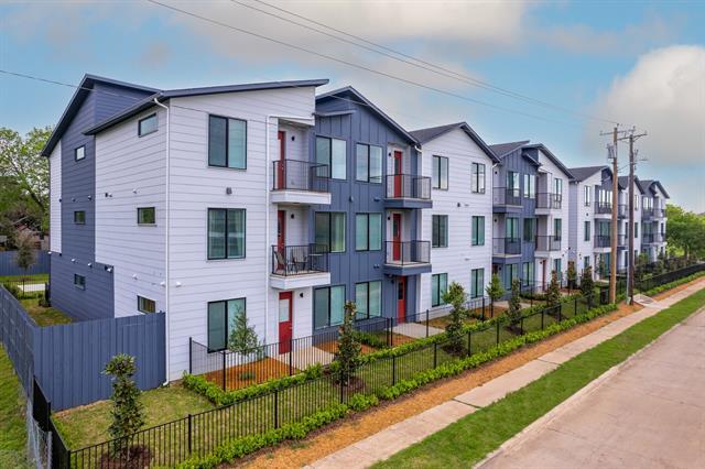 Building Photo - 3235 Dallas St