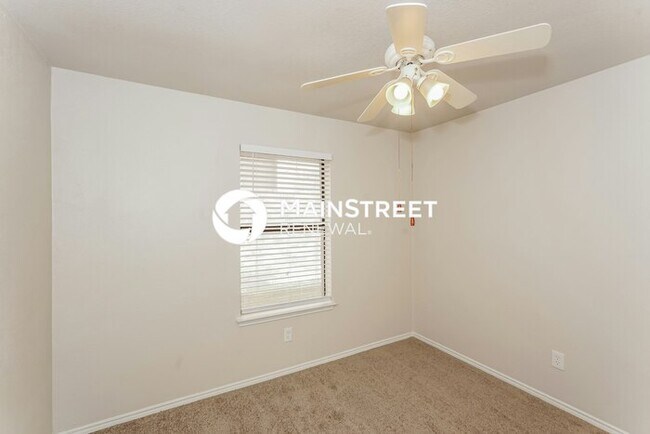 Building Photo - 3 Bedroom Pet-Friendly Home in ARLINGTON, TX with Main Street Renewal