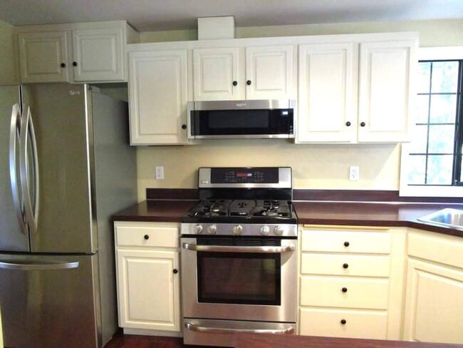 Building Photo - Charming 3 Bedroom Home in Gig Harbor