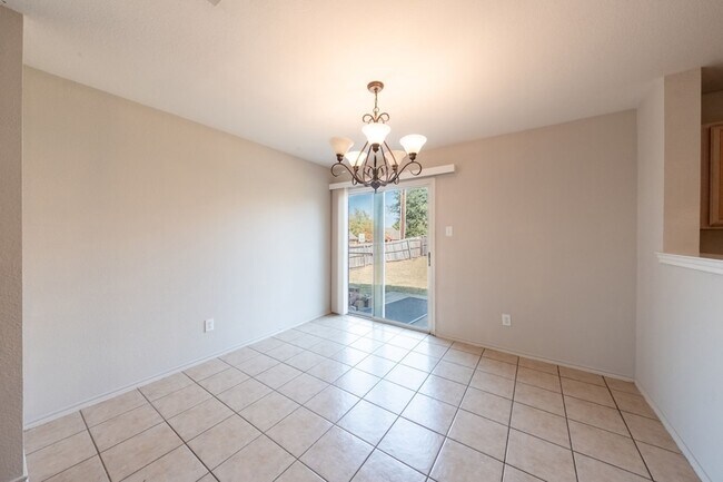 Building Photo - 520 Lewis Canyon Ln